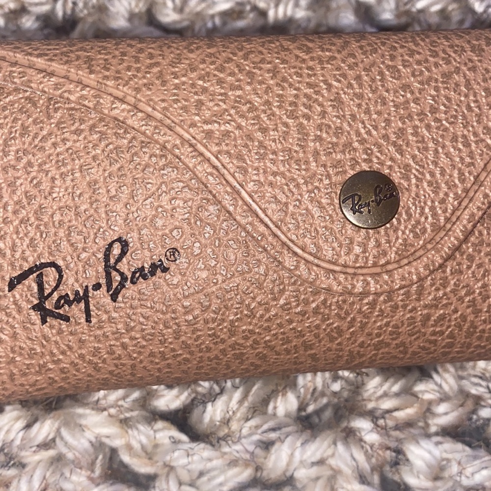 Ray-Ban glasses case - Picture 4 of 7